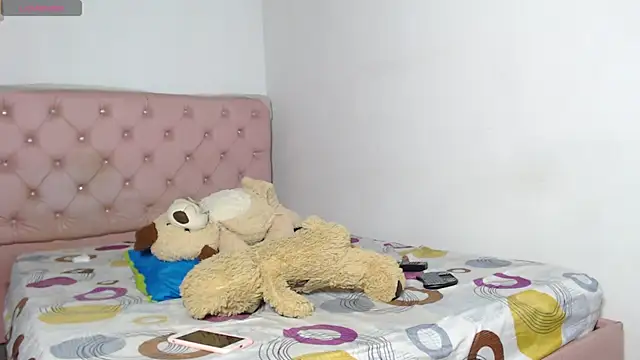 Snapshot of elettra_parisi19 chatting on 02/03/25, 09:18 elettra parisi19 online show from 02/03/25, 09:18