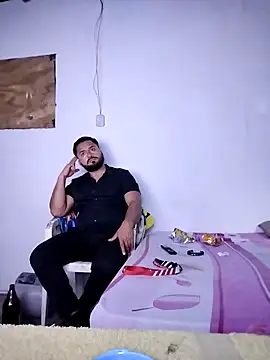 Snapshot of Ant1990 chatting on 03/21/25, 04:06 Ant1990 online show from 03/21/25, 04:06