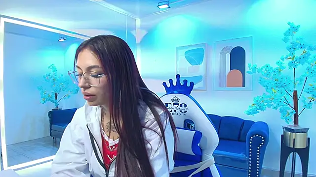 Charlotte ethan online show from 11/14/25, 04:00