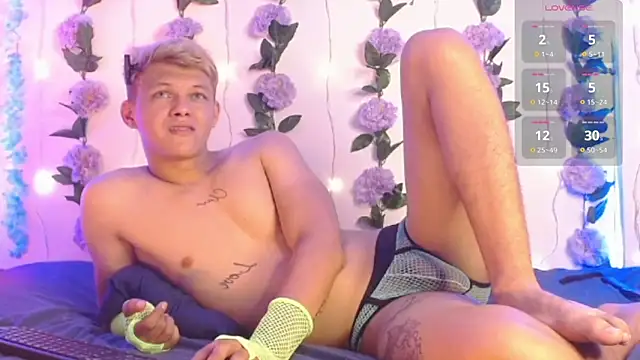 izan 20 online show from 03/04/26, 10:05