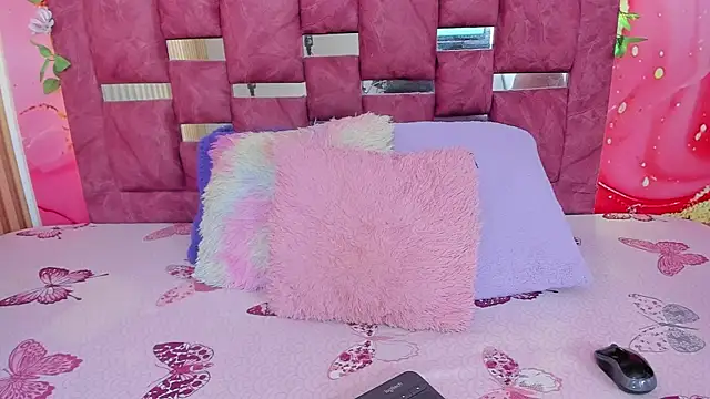 scarlett  evans  online show from 04/28/26, 06:35