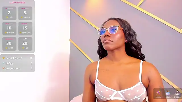 Snapshot of Alaia_Colins chatting on 03/21/25, 10:28 Alaia Colins online show from 03/21/25, 10:28