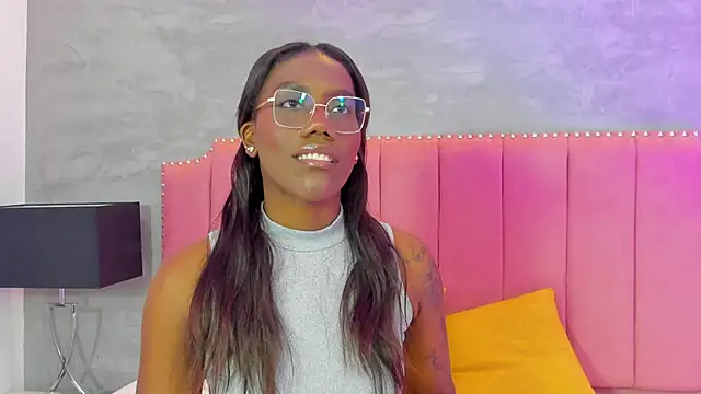 Snapshot of Alaia_Colins chatting on 11/08/25, 11:58 Alaia Colins online show from 11/08/25, 11:58