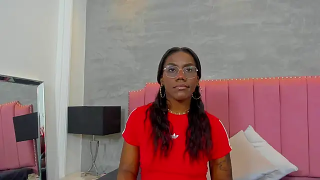 Snapshot of Alaia_Colins chatting on 11/26/25, 03:07 Alaia Colins online show from 11/26/25, 03:07