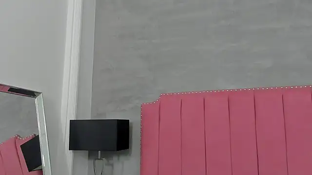 Snapshot of Alaia_Colins chatting on 12/03/25, 06:54 Alaia Colins online show from 12/03/25, 06:54