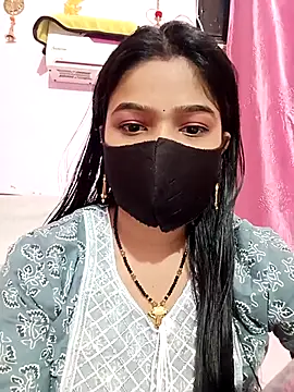 Snapshot of Simran-001 chatting on 10/25/25, 02:13 Simran-001 online show from 10/25/25, 02:13