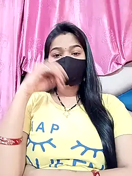 Snapshot of Simran-001 chatting on 10/29/25, 08:32 Simran-001 online show from 10/29/25, 08:32