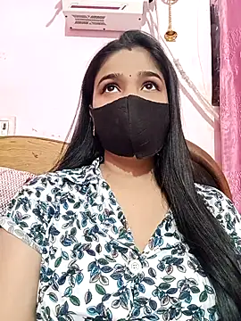 Snapshot of Simran-001 chatting on 11/26/25, 09:32 Simran-001 online show from 11/26/25, 09:32