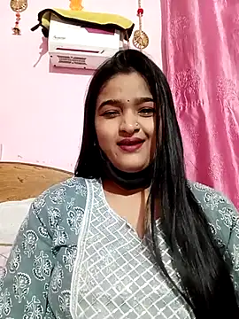 Snapshot of Simran-001 chatting on 12/02/25, 11:26 Simran-001 online show from 12/02/25, 11:26