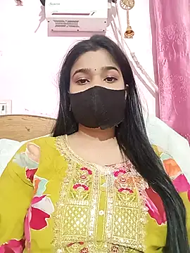 Snapshot of Simran-001 chatting on 12/04/25, 12:47 Simran-001 online show from 12/04/25, 12:47