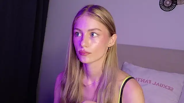 Snapshot of GabriellaOlsen chatting on 07/22/26, 04:21 GabriellaOlsen online show from 07/22/26, 04:21