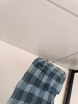 Trixboy201 online show from 10/31/25, 10:05