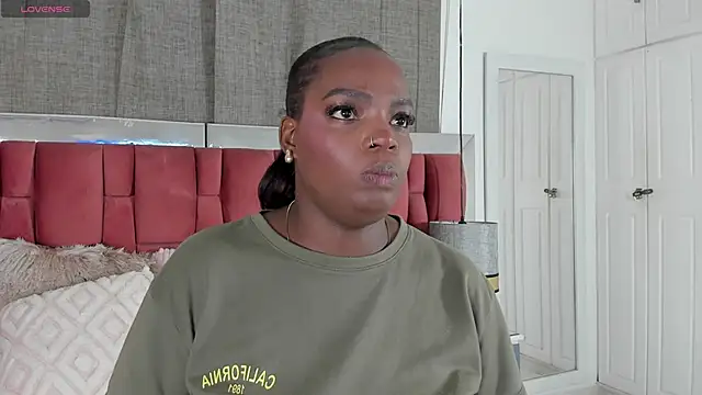 NatyParker online show from 04/16/26, 01:34