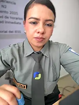 Snapshot of Ariana-07 chatting on 12/17/25, 03:07 Ariana-07 online show from 12/17/25, 03:07