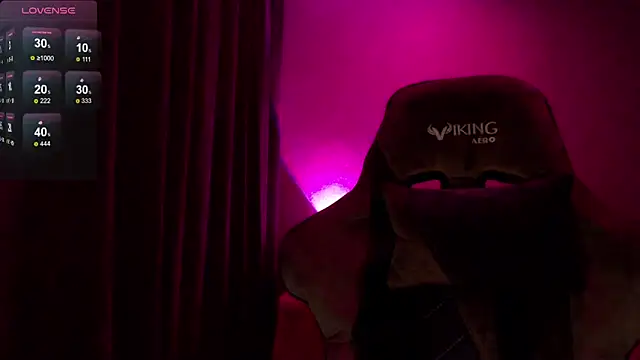 Snapshot of Ohmy_Nora_ chatting on 02/19/25, 06:44 Ohmy Nora  online show from 02/19/25, 06:44