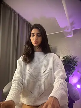 AmeliaMaris online show from 12/04/25, 07:44