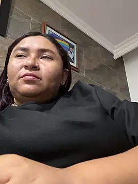 KarlaWild online show from 02/08/25, 02:04