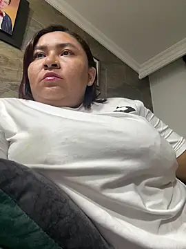 KarlaWild online show from 02/09/25, 01:00