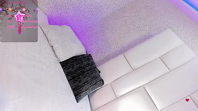 Angeles Busst online show from 04/03/26, 09:02