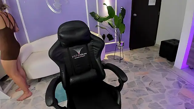 alaia greyy online show from 09/13/25, 01:44