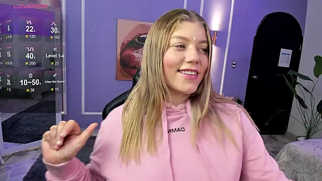 alaia greyy online show from 11/10/25, 12:37