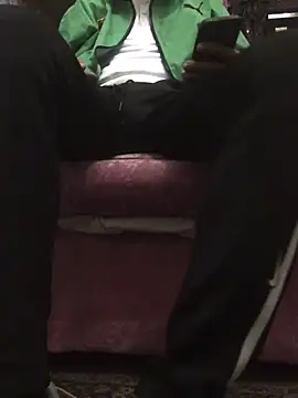 Snapshot of aebaleek2505 chatting on 02/23/25, 01:32 aebaleek2505 online show from 02/23/25, 01:32