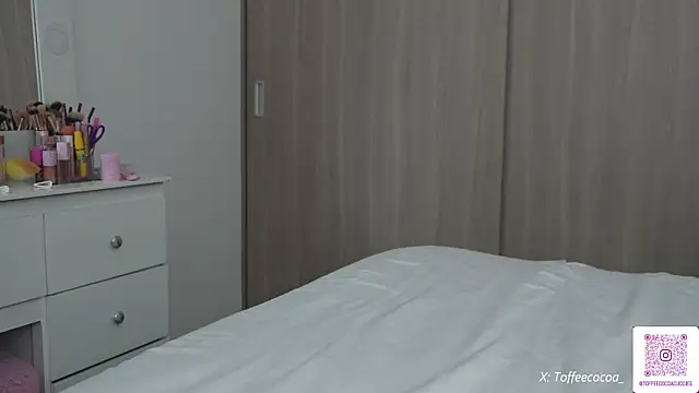 sophi lii online show from 10/06/25, 05:32