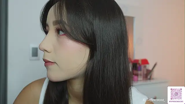 Snapshot of sophi_lii chatting on 02/06/26, 12:37 sophi lii online show from 02/06/26, 12:37