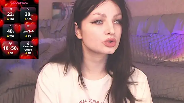 Snapshot of BritneyBarker chatting on 02/22/25, 05:23 BritneyBarker online show from 02/22/25, 05:23