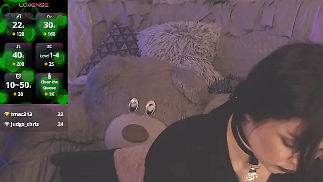 Snapshot of BritneyBarker chatting on 03/15/25, 04:57 BritneyBarker online show from 03/15/25, 04:57