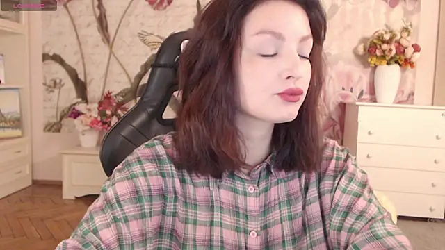 Snapshot of BritneyBarker chatting on 09/20/25, 02:23 BritneyBarker online show from 09/20/25, 02:23