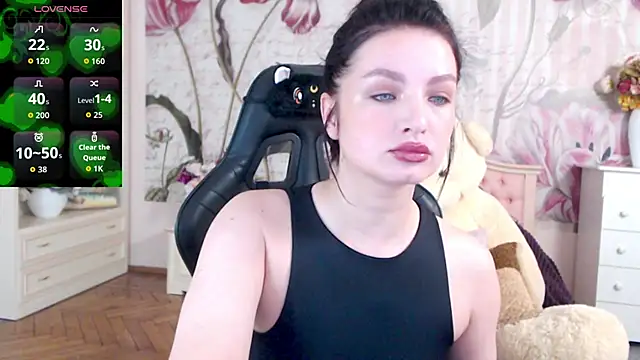 Snapshot of BritneyBarker chatting on 09/26/25, 02:15 BritneyBarker online show from 09/26/25, 02:15