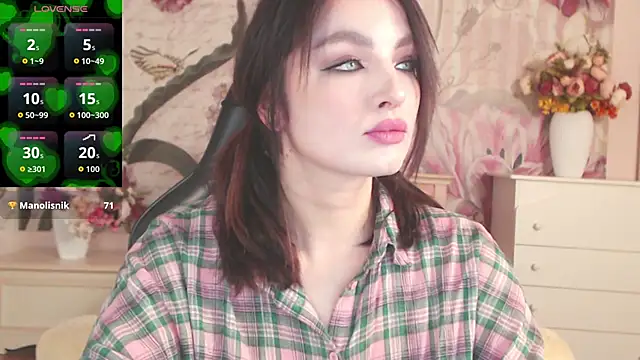 Snapshot of BritneyBarker chatting on 11/26/25, 09:16 BritneyBarker online show from 11/26/25, 09:16