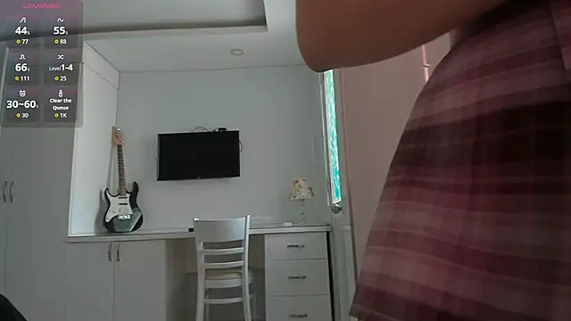 Yuki miiii online show from 09/29/25, 02:16