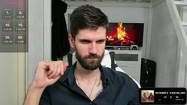 Snapshot of DavidNaidis chatting on 02/08/25, 07:59 DavidNaidis online show from 02/08/25, 07:59