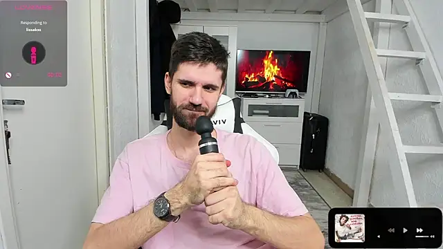 Snapshot of DavidNaidis chatting on 02/09/25, 01:25 DavidNaidis online show from 02/09/25, 01:25