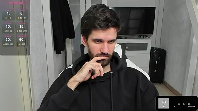 Snapshot of DavidNaidis chatting on 03/19/25, 10:09 DavidNaidis online show from 03/19/25, 10:09