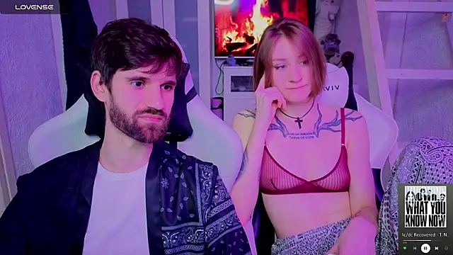 Snapshot of DavidNaidis chatting on 11/05/25, 09:48 DavidNaidis online show from 11/05/25, 09:48