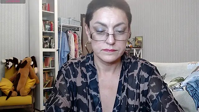 Snapshot of Soffya_Soy chatting on 06/17/26, 09:16 Soffya Soy online show from 06/17/26, 09:16