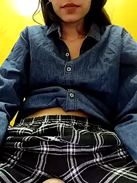 Snapshot of cute_IndianBabe chatting on 03/09/25, 01:46 cute IndianBabe online show from 03/09/25, 01:46