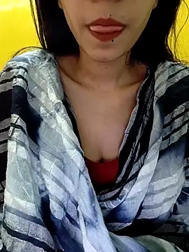 Snapshot of cute_IndianBabe chatting on 03/15/25, 01:19 cute IndianBabe online show from 03/15/25, 01:19