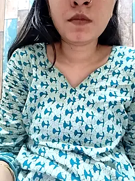 Snapshot of cute_IndianBabe chatting on 05/05/26, 03:14 cute IndianBabe online show from 05/05/26, 03:14
