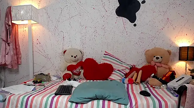 queen violet  online show from 02/11/25, 01:31