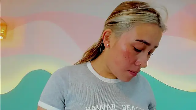 Snapshot of Lannajansen chatting on 10/24/25, 01:18 Lannajansen online show from 10/24/25, 01:18