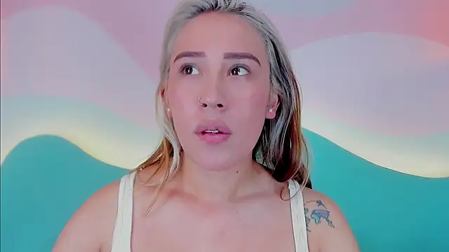 Snapshot of Lannajansen chatting on 10/27/25, 05:17 Lannajansen online show from 10/27/25, 05:17