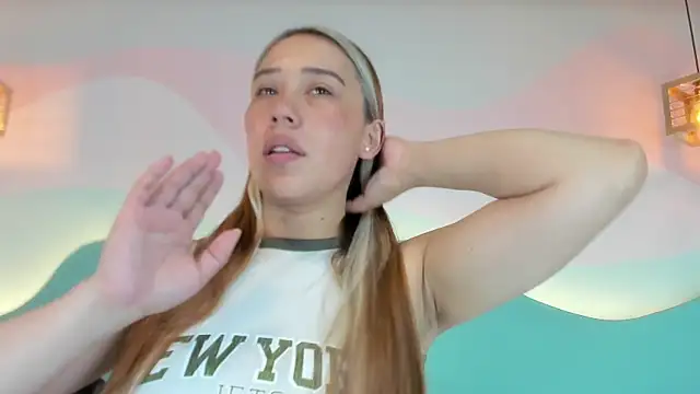 Snapshot of Lannajansen chatting on 11/10/25, 01:10 Lannajansen online show from 11/10/25, 01:10