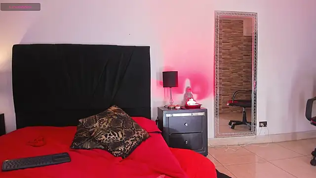 Akemirosse online show from 02/08/25, 09:35