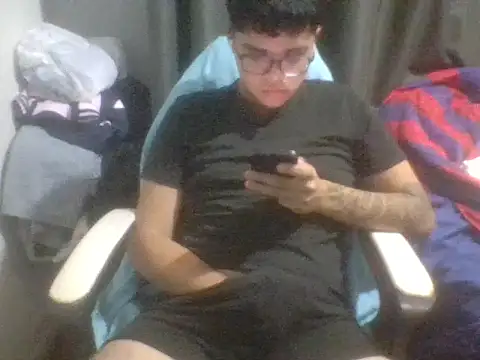 luciano18  online show from 01/22/25, 12:16