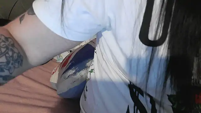 bunnyfox420 online show from 04/18/26, 07:07