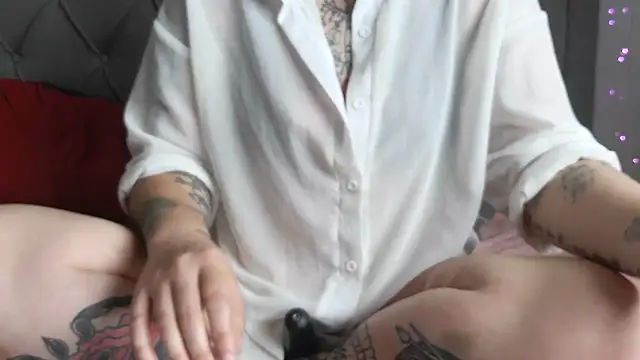 bunnyfox420 online show from 04/23/26, 04:20